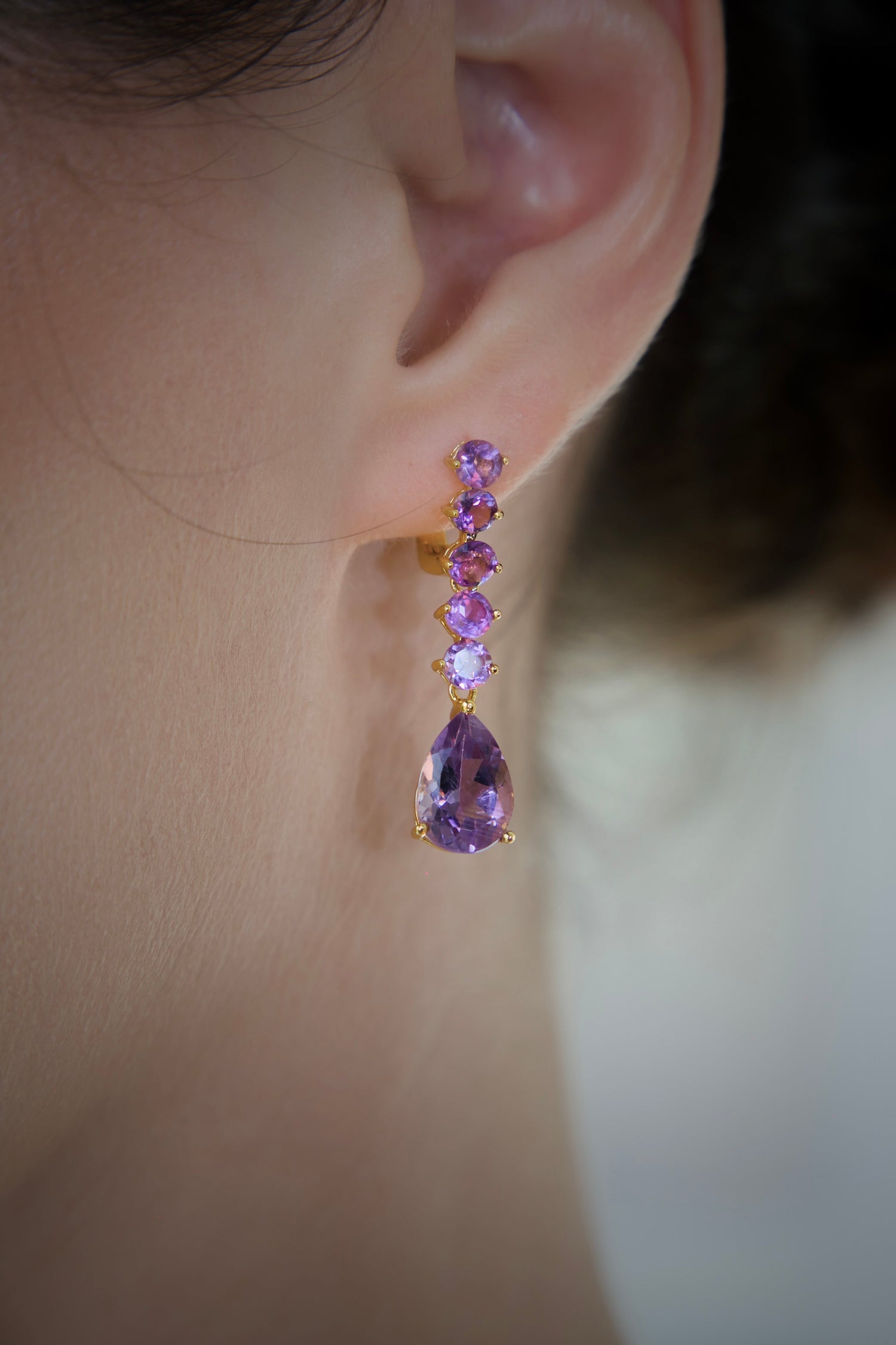Amethyst: The Enchanting Stone of Serenity