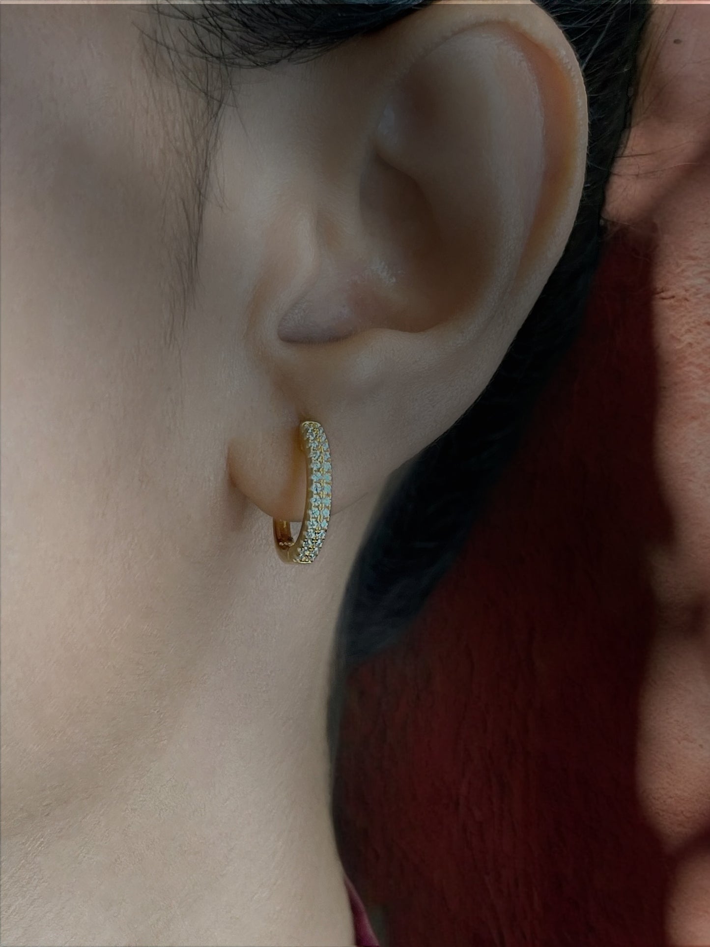 Glow Hug earrings