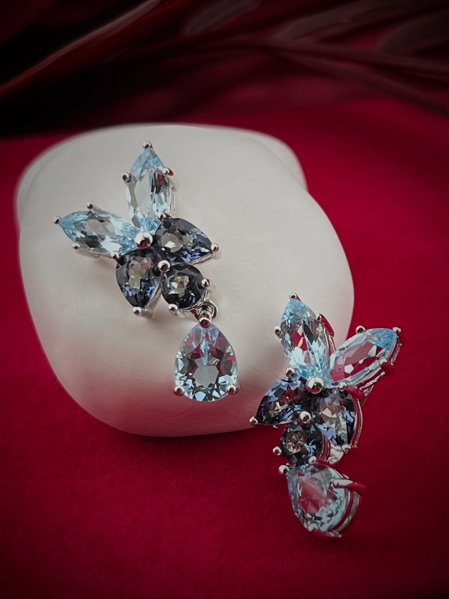 Luxury Cluster Blue Drop Earring