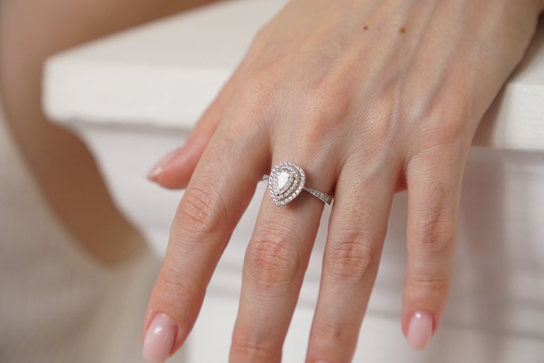 The Pear Halo ring