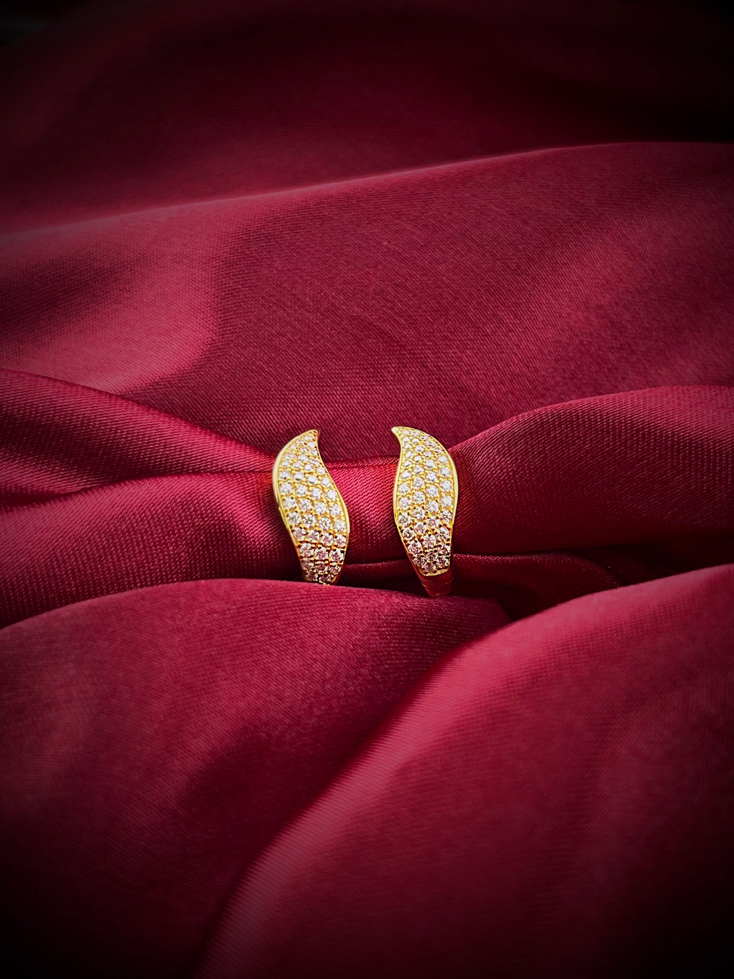 Haspiera Gold Sparkle Lumi Earrings